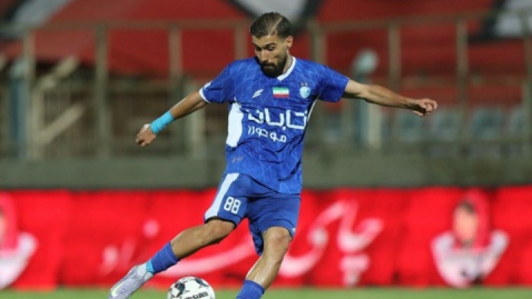 هافبک استقلال از حضور در لیگ قهرمانان محروم شد