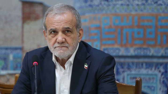 رئیس‌جمهور: هیچ قدرتی نمی‌تواند ما را به تسلیم وا دارد