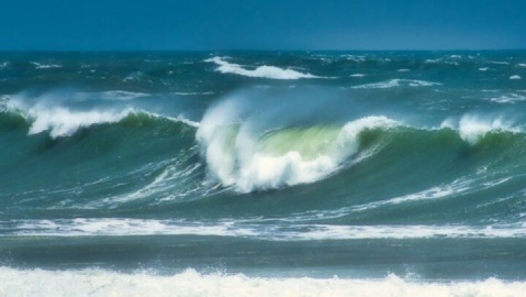 بندر مسافری شهید ذاکری قشم تعطیل شد