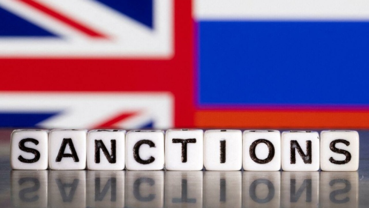 همزمان با سفر کوپر به اوکراین؛ لیست تحریم از نفتکش‌ها تا قطعات پهپاد