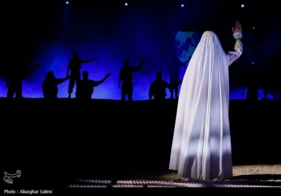 تئاتر میدانی سرزمین خورشید