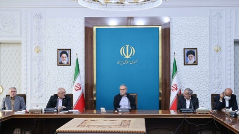 پزشکیان: برای آموزش موثر باید از فضاهای آموزشی، ورزشی و فرهنگی به صورت هم‌افزا بهره گرفت