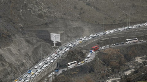 ترافیک پرحجم و سنگین در جاده‌های شمالی کشور