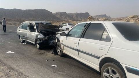 تصادف زنجیرهای در محور سنندج-دیواندره ۸ مصدوم برجای گذاشت