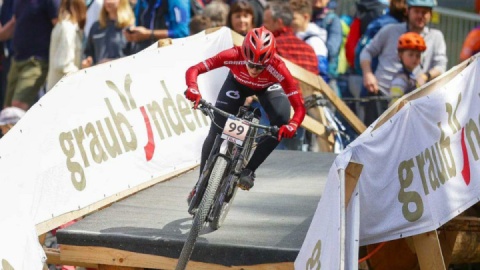 چهل و هشتمی پرتوآذر در سوئیس