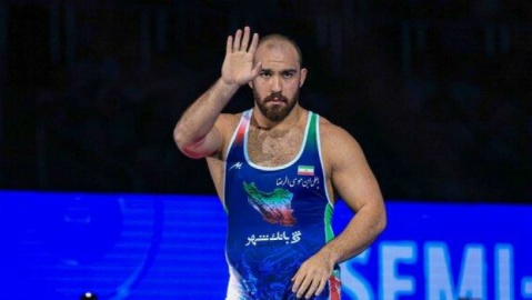 زارع قهرمان سنگین وزن کشتی جهان شد