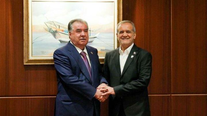 روسای جمهور ایران و تاجیکستان با یکدیگر دیدار کردند