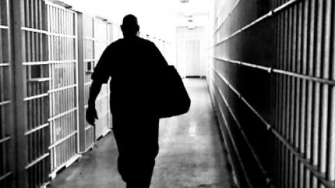 یک حبّ قرص زندگی ام را تباه کرد