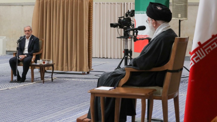 پیام حمایت‌های رهبر انقلاب از پزشکیان برای کنشگران سیاسی