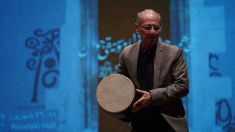 استاد مرتضی اعیان بعد از ۳۳ سال در جشنواره موسیقی جوان نواخت