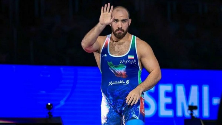 محمدی: زارع بهترین سنگین‌وزن دنیاست