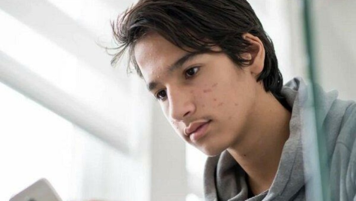 چالش «عقاب خونی» بلای جان نوجوانان و جوانان جهان/ ترویج رفتارهای مخاطره‌آمیز در فضای مجازی