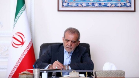 پزشکیان قهرمانی تیم ملی کشتی آزاد را تبریک گفت