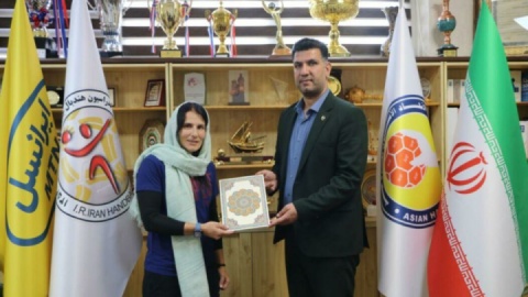 قرارداد سرمربی پرتغالی تیم ملی هندبال زنان ایران امضا شد