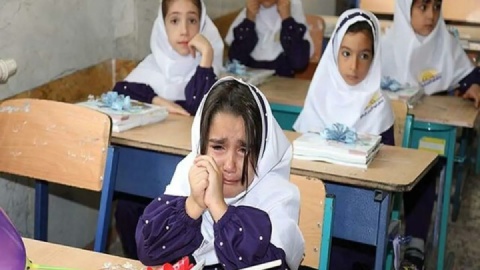 والدین کلاس اولیها بخوانند؛ چگونه اضطراب جدایی کودکان را مدیریت کنیم؟