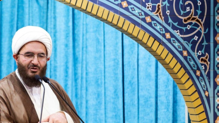 نماز جمعه به امامت حجت‌الاسلام حاج‌علی اکبری اقامه می‌شود