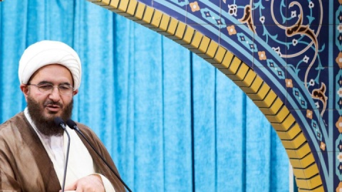 نماز جمعه به امامت حجت‌الاسلام حاج‌علی اکبری اقامه می‌شود