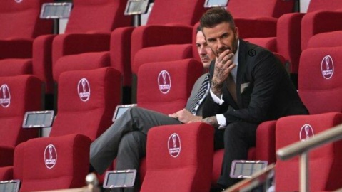 از خانه بیرون نروید