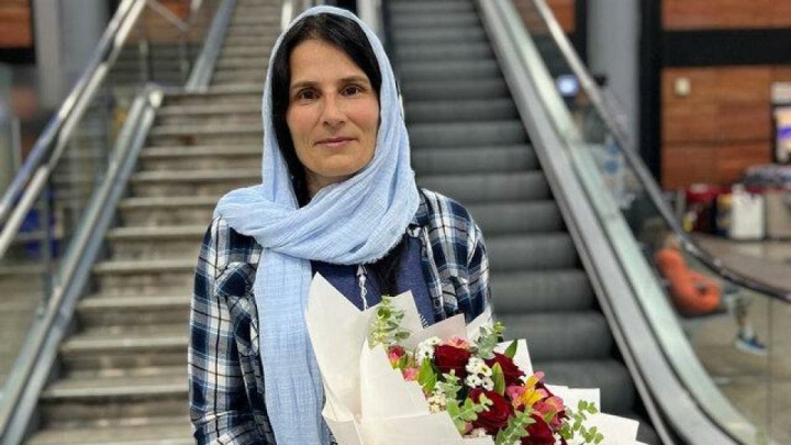 سیائورا ۱۰ روز در تهران می‌ماند