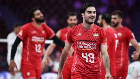 معادله صعود گروه A پیچیده شد