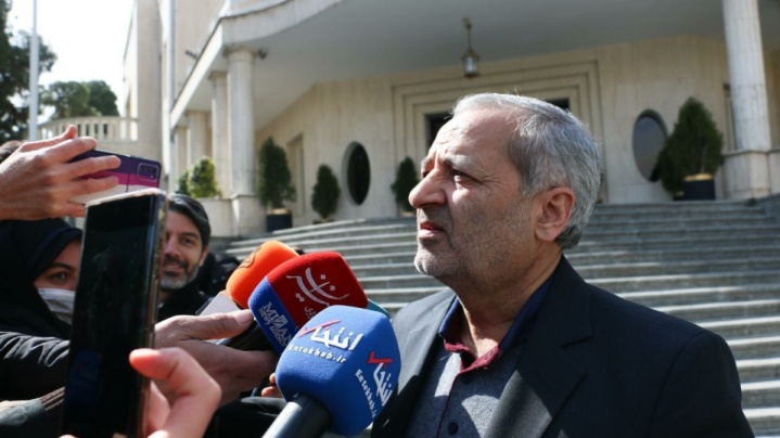 کاظمی: توزیع شیر در مدارس در دستور کار است