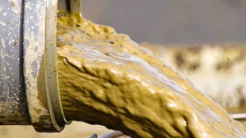 ماجرای مایع عجیب خیابان نشاط اصفهان چه بود؟