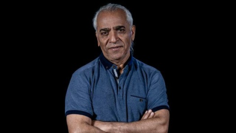 اصغر همت شب‌چراغ «قهوه قجری» را می‌افروزد