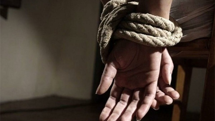 گروگان ۱۲ ساله از چنگال آدم‌ربایان رهایی یافت