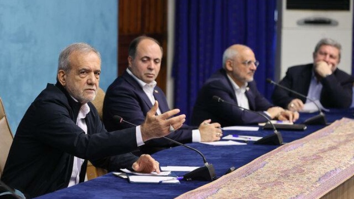 پزشکیان: کارگروهای تخصصی دستگاه‌های اجرایی و فعالان اقتصادی نتایج نشست‌هایشان را به دولت ارائه کنند