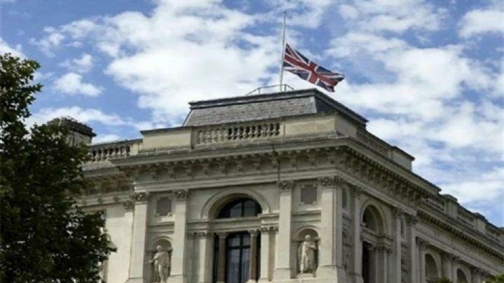 MI6، به دنبال جذب جاسوس آنلاین از روسیه