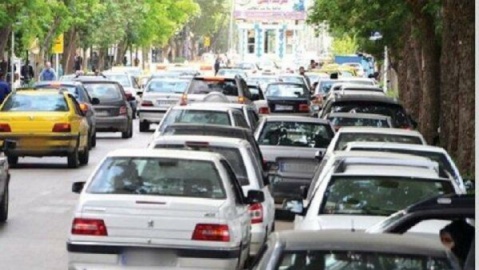 برخورد قانونی با توقف دوبله مقابل مدرسه/ نصب برچسب توسط سرویس مدارس انجام شود