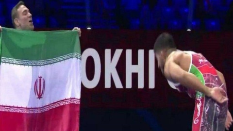 «پرچم ایران همیشه دراهتزاز، خداقوت پهلوانان»