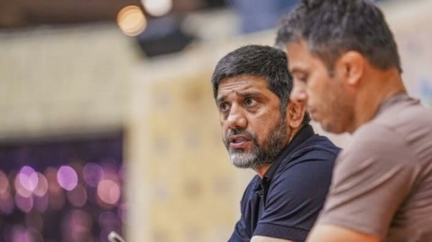 علیرضا دبیر: کشتی ایران دوباره بر قله جهان ایستاد