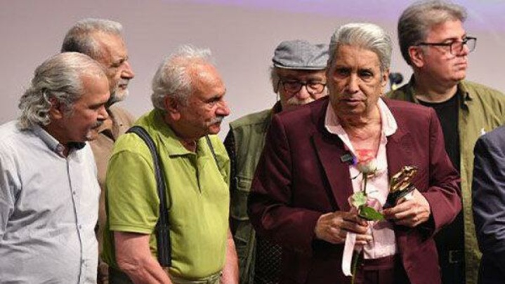 بهروز رضوی دغدغه فرهنگی دارد؛ این مرد بلد نیست خودش را بگیرد