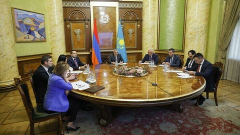 تاکید ارمنستان و قزاقستان بر توسعه کریدور حملونقل منطقهای از مسیر ایران