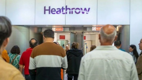 تداوم اختلال در فرودگاه های لندن و برلین در پی حمله سایبری