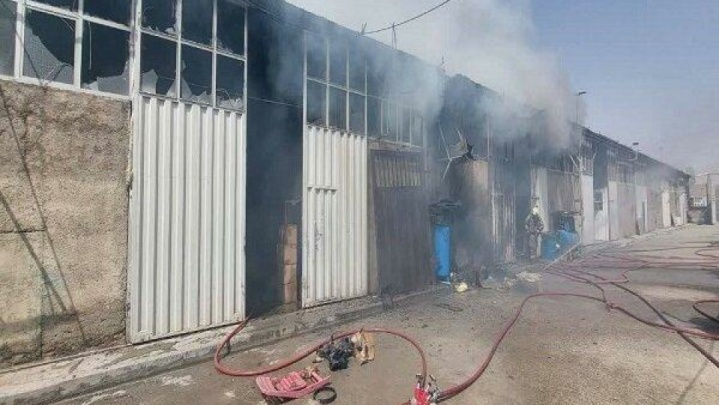 ۲ سوله تولیدی در جاده خاوران دچار حریق شدند