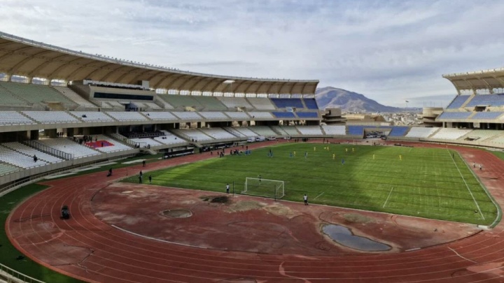 لطفاً با لباس و کلاه ایمنی وارد شوید!