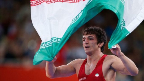 عنوان برترین کشتیگیر قرن به حمید سوریان رسید