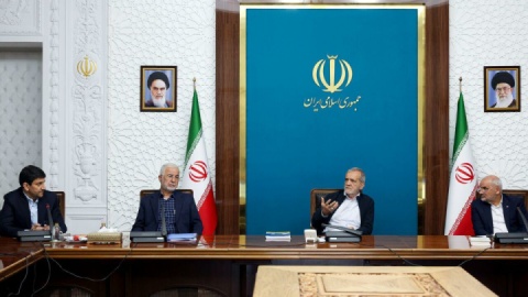 پزشکیان: ارائه خدمات به مردم بر مبنای طرح‌های «ژئوکد» و «جی‌نف» صورت خواهد گرفت