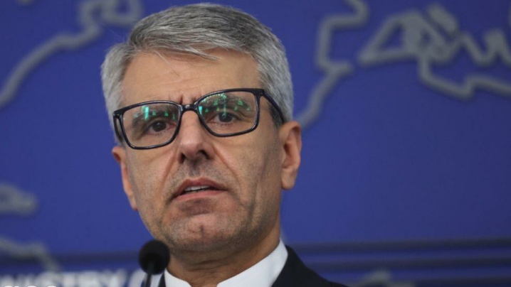 قهرمانی تیم‌های ملی کشتی آزاد و فرنگی ایران پژواک روح شکست‌ناپذیر ملتی بزرگ است