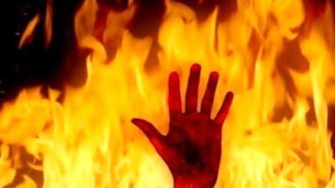 دختر جوان در آتش تعمیرکار جوان سوخت