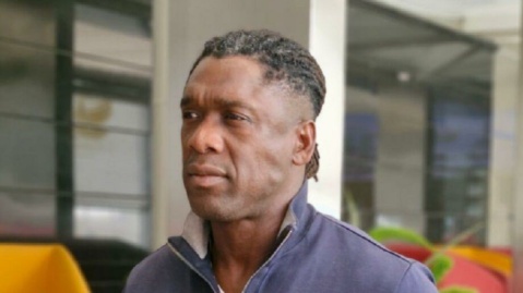 سیدورف برای شرکت در جلسه هیئت مدیره وارد ساختمان استقلال شد