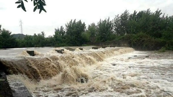 راه روستایی سجیدان سیاهکلرود به جواهر دشت رودسر مسدود شد