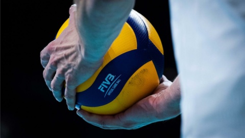 تورنمنت بین‌المللی والیبال در اردکان آغاز شد