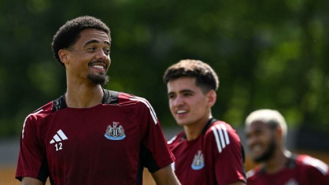 مدافع ایرلندی به پرسپولیس نزدیک‌تر می‌شود