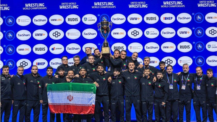 مشتاقی: سر تعظیم مقابل ملی‌پوشان کشتی فرود می‌آورم