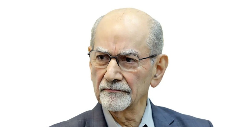 تمرکز بر تأمین  منافع ملی باشد