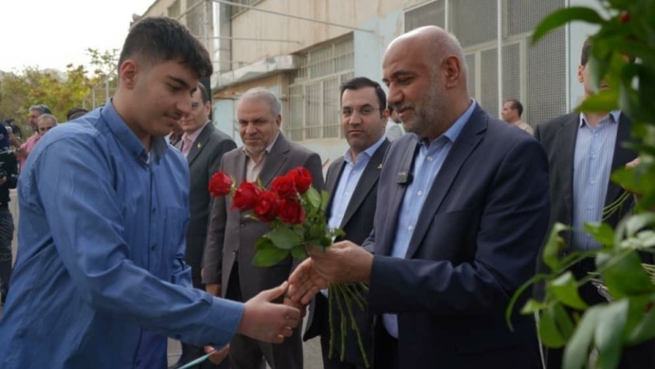 هیچ هنرآموز هنرستانی در ایران یا جهان بیکار نمی‌ماند