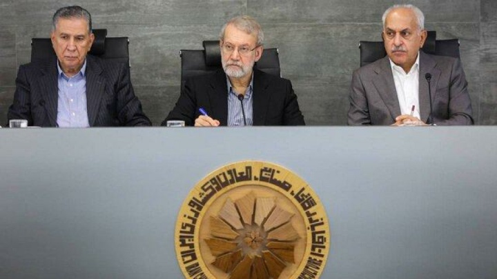 گفت‌وگوی ۳ ساعته لاریجانی با اعضای اتاق بازرگانی